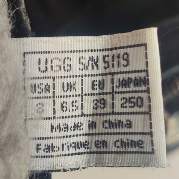 Women's Black Ugg Boots - Picture 10 of 13